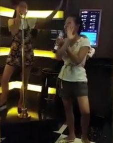 潮妈爆料被扒衣服视频,被扒衣服视频引发热议，真相究竟如何？  第2张