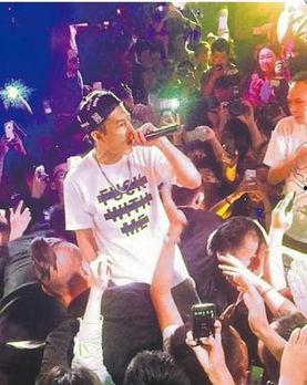 娱乐爆料商演,娱乐爆料带你一探究竟  第2张