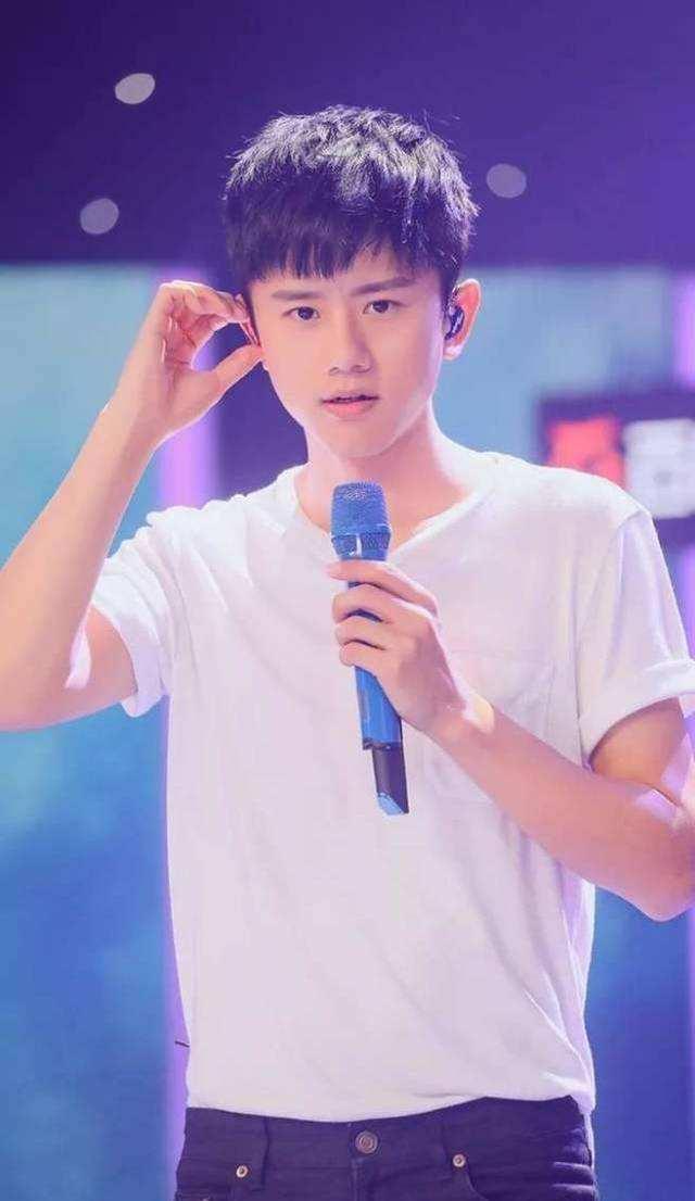 张杰直播间爆料视频,独家爆料背后的精彩瞬间  第1张